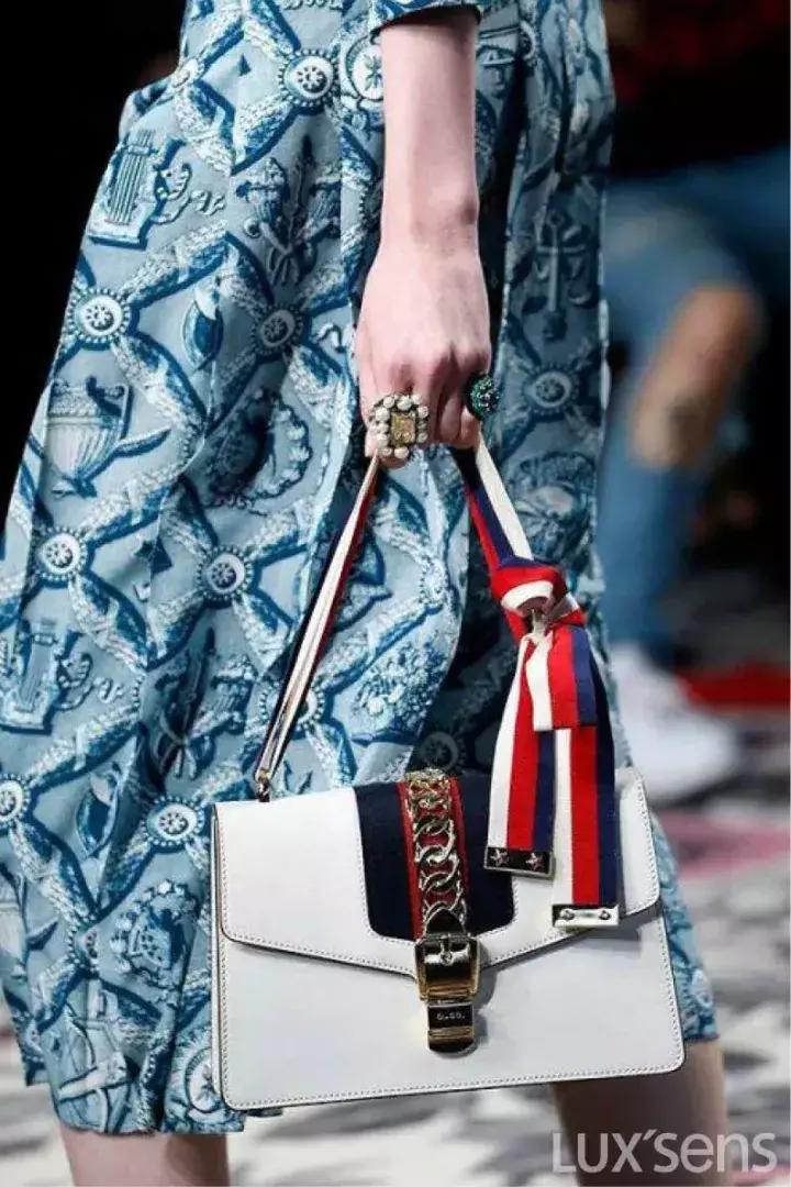 明玉是如何一步步实现逆袭的,都挺好苏明玉太调皮了自称仙女