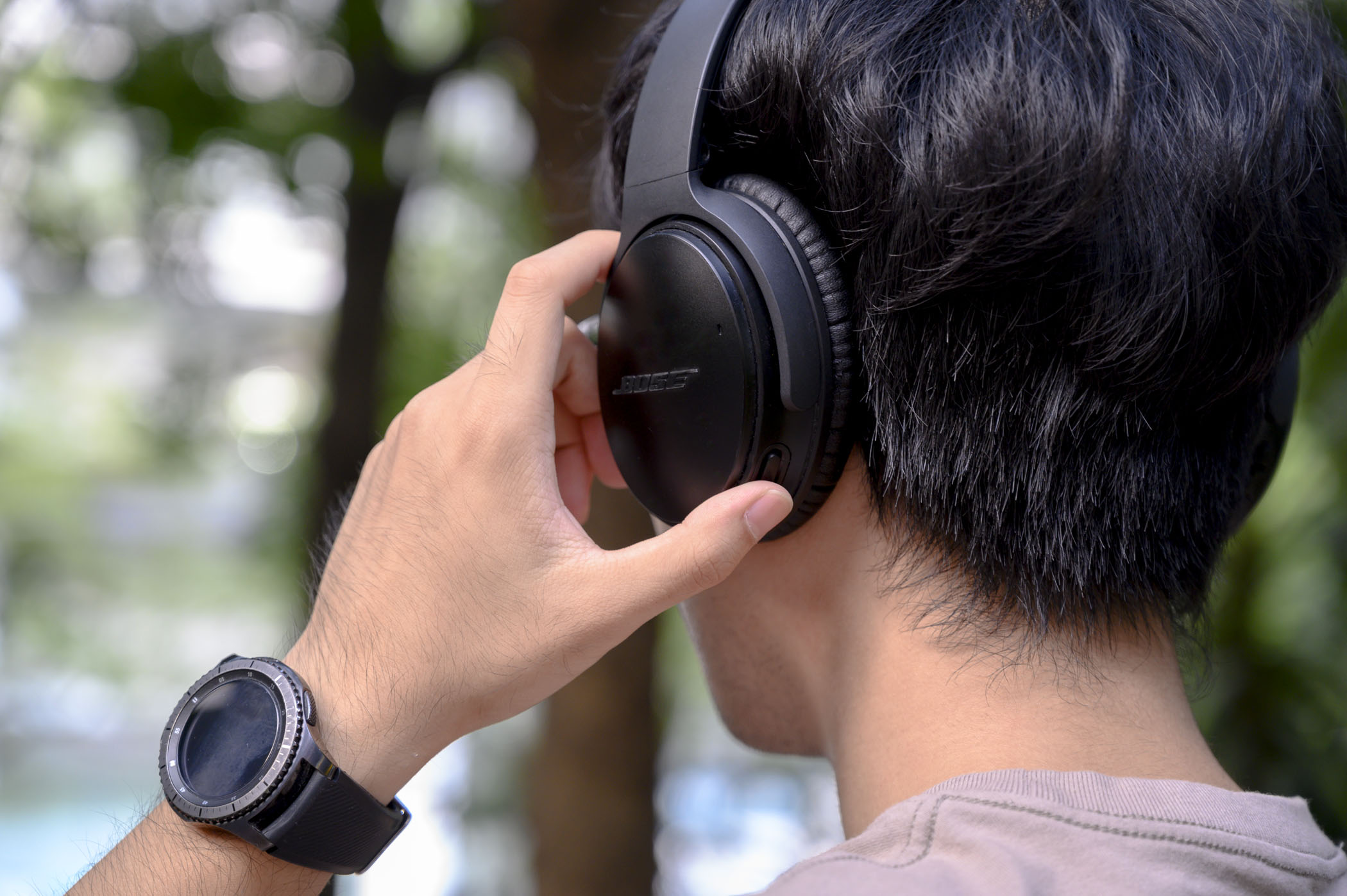 bose降噪耳机qc35二代和q45区别,头戴式耳机降噪能听歌吗