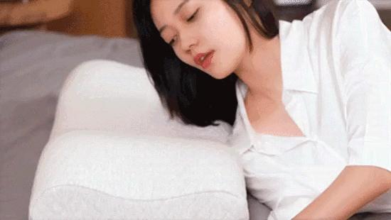 脖子疼枕高枕头舒服一点,打鼾者最舒服的枕头