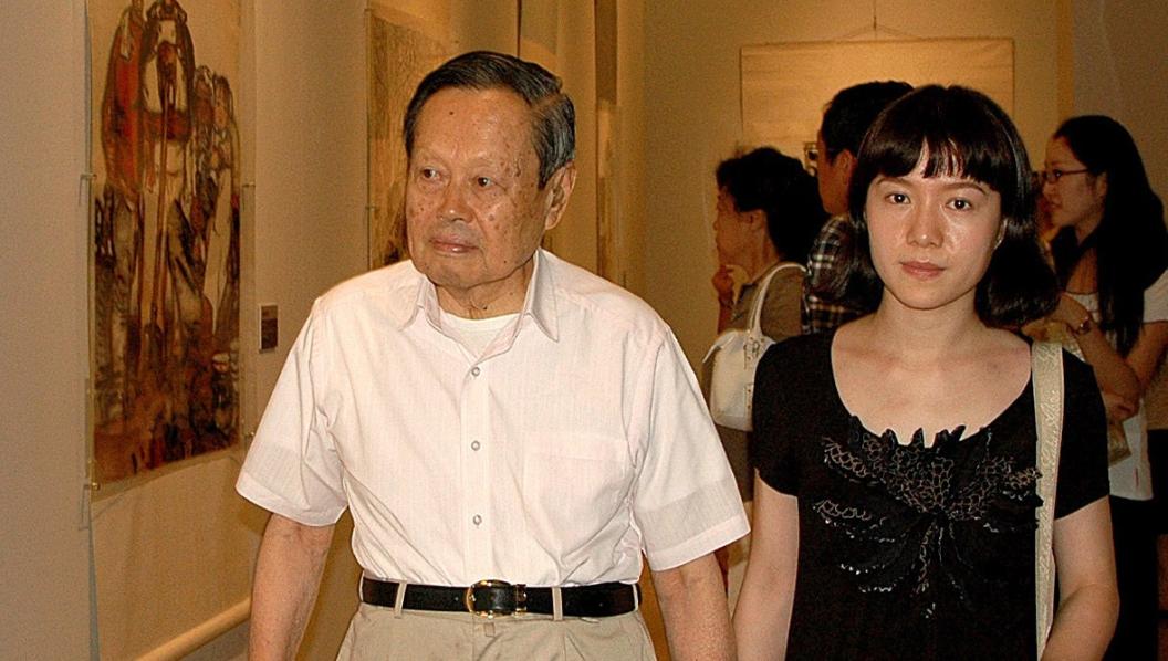 嫁给杨振宁前翁帆经历了什么,杨振宁娶翁帆的时候多大了