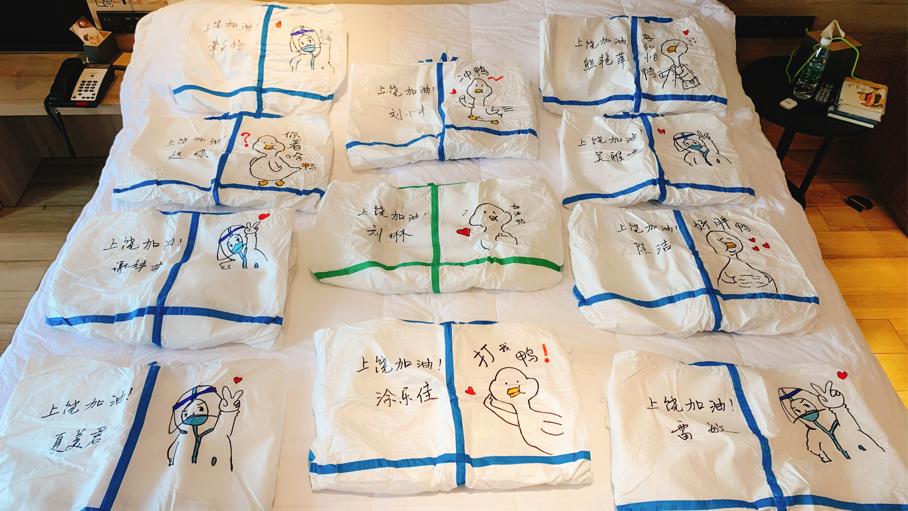 援鄂医疗队战疫日记,致敬抗疫志愿者绘画