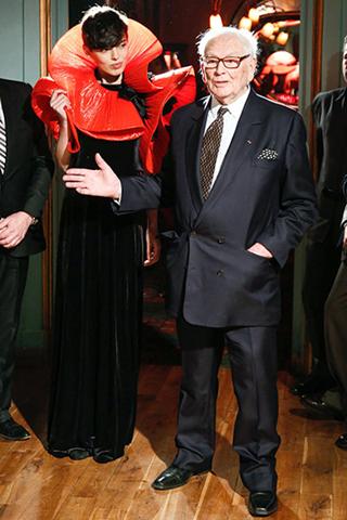 皮尔卡丹新中国,皮尔卡丹进入中国