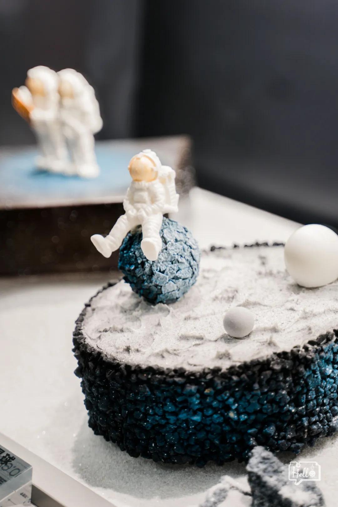 好利来售货小哥哥,好利来lab店服务员