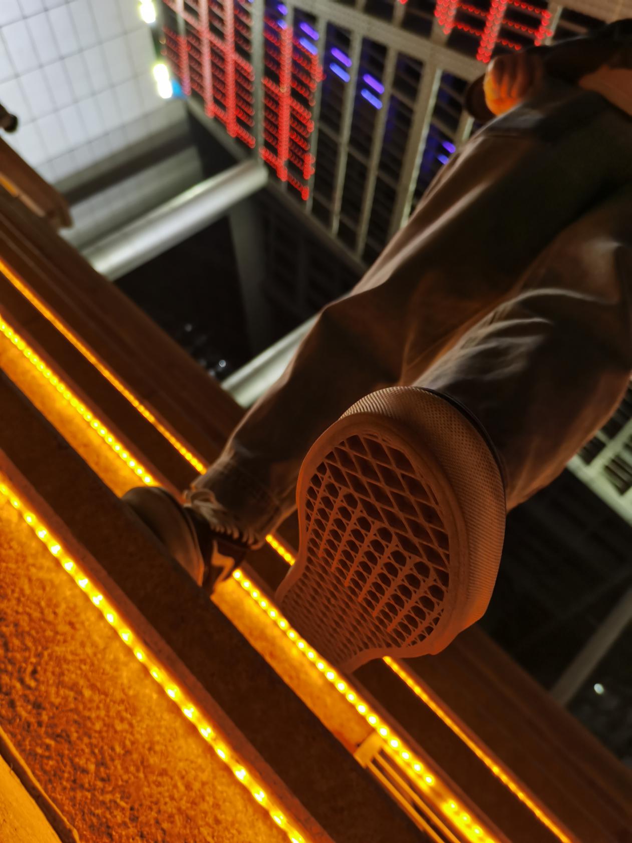 荣耀x10max和华为mate20x5g,荣耀x10测评对比华为畅享20