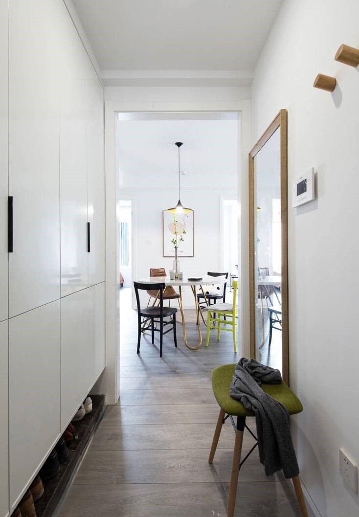 进门一看到这样的玄关鞋柜，看一眼就知道主人的品位高