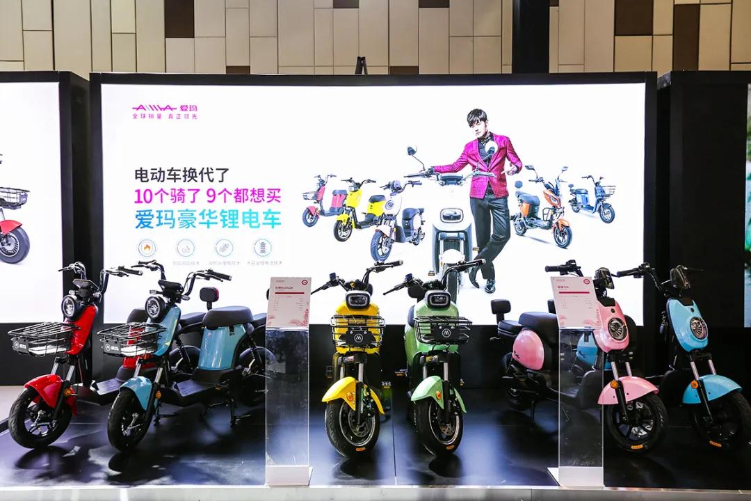 爱玛锂电池电动车2023新款,爱玛锂电车续航60公里