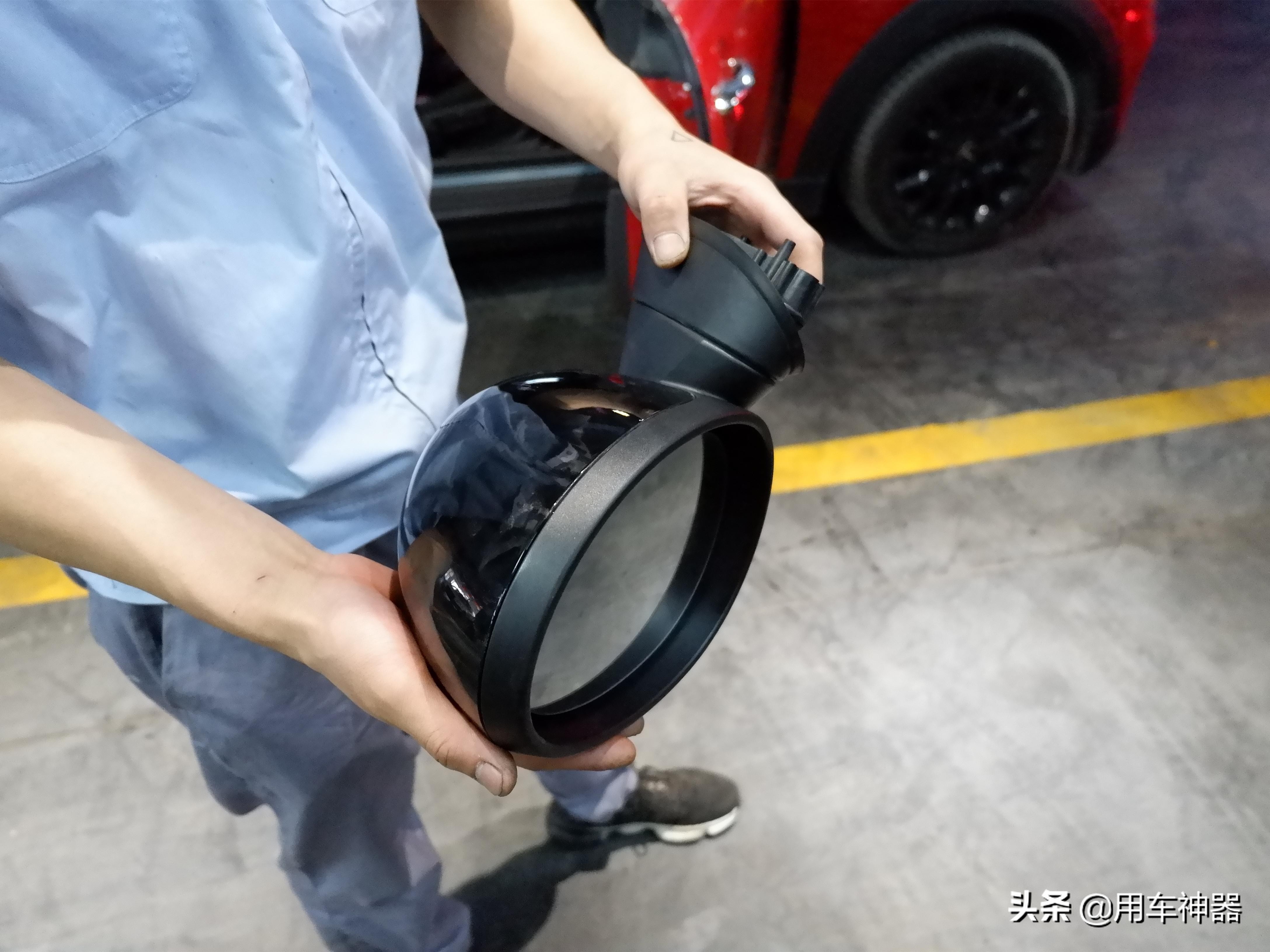 后视镜被划伤修理多少钱,后视镜外壳被划伤怎么处理