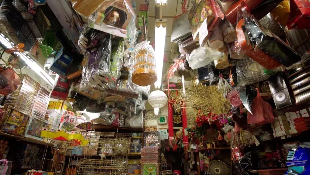 香港阴间设计师：为黄家驹订做电吉他，为张国荣粉丝订做咖啡厅..