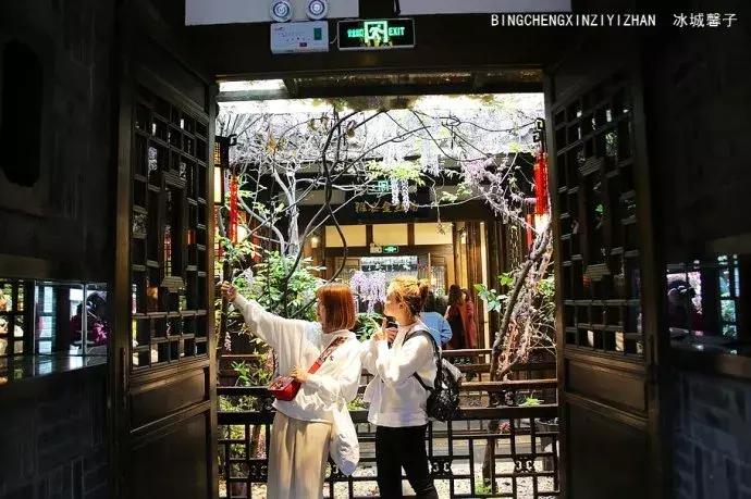 成都宽窄巷子闲适的幸福触手可及,四川成都宽窄巷子里的闲适