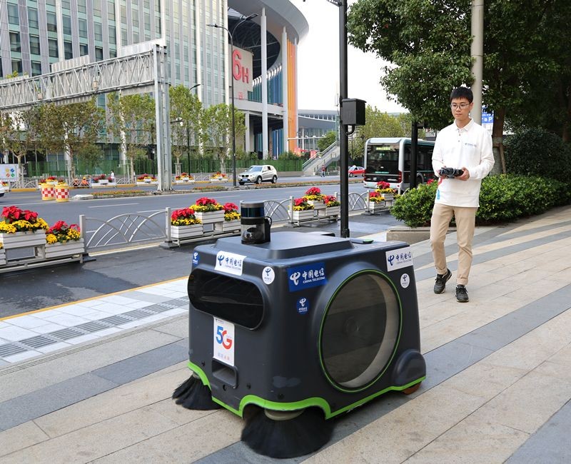 走进进博会|5G:1秒就能*载下**一部高清电影,卡一下都很难