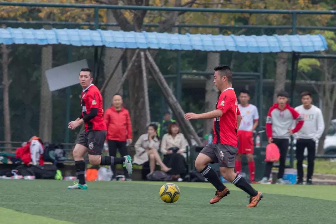 福州米兰：天不生罗森内里，足球万古如长夜