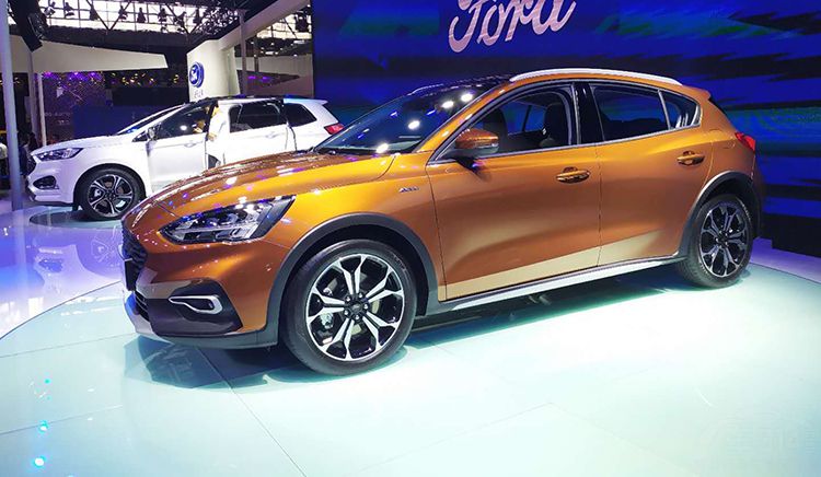 福特福克斯active评测,19年福特福克斯active顶配