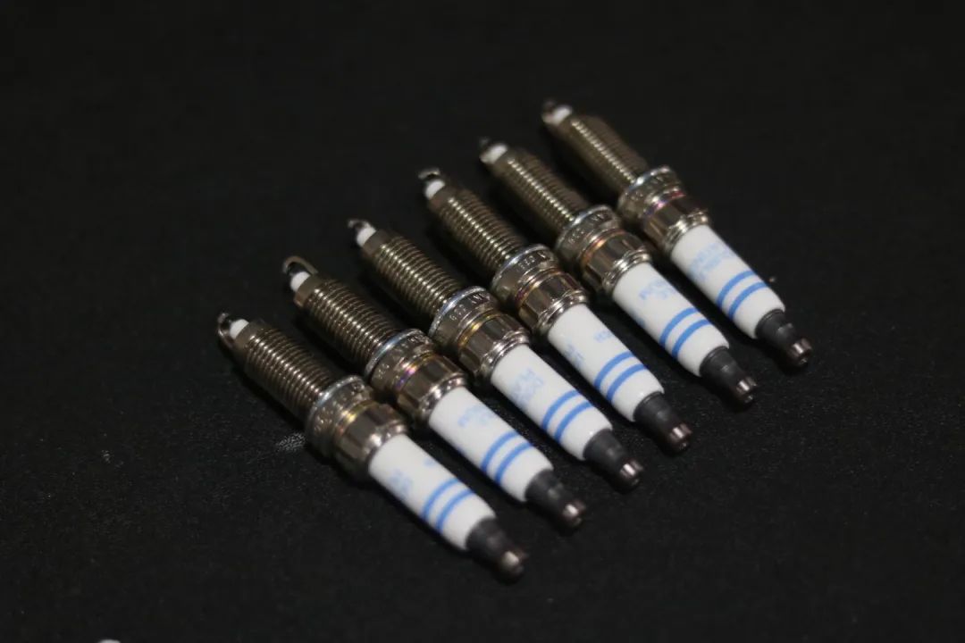 怪兽修车:翻新一辆11年破烂不堪的宝马GT,车况不忍直视