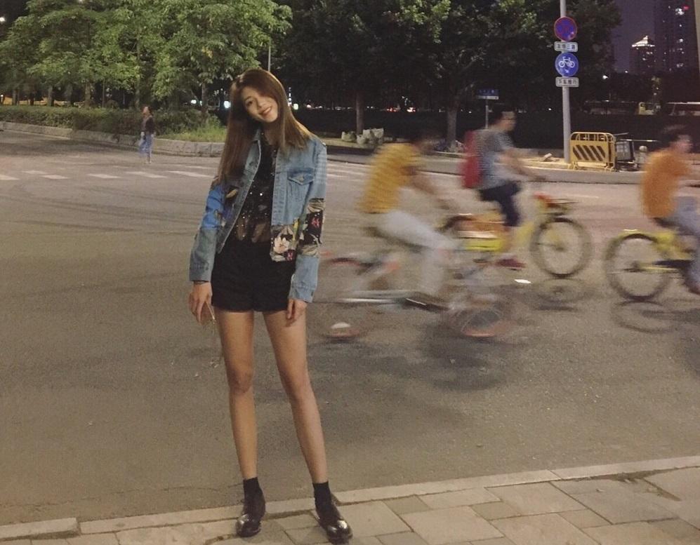 田径女神王美媛，曾因央视直播大火，纹身图案引遐想，退役做代购