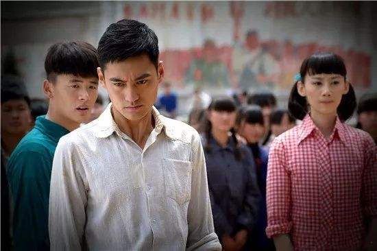 自卑没自信该怎么克服,感到自卑怎么办怎样增强自信心