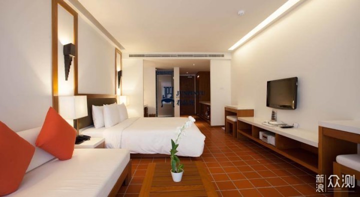 酒店的床单为啥是白色的,酒店的床单被罩为什么是白色的