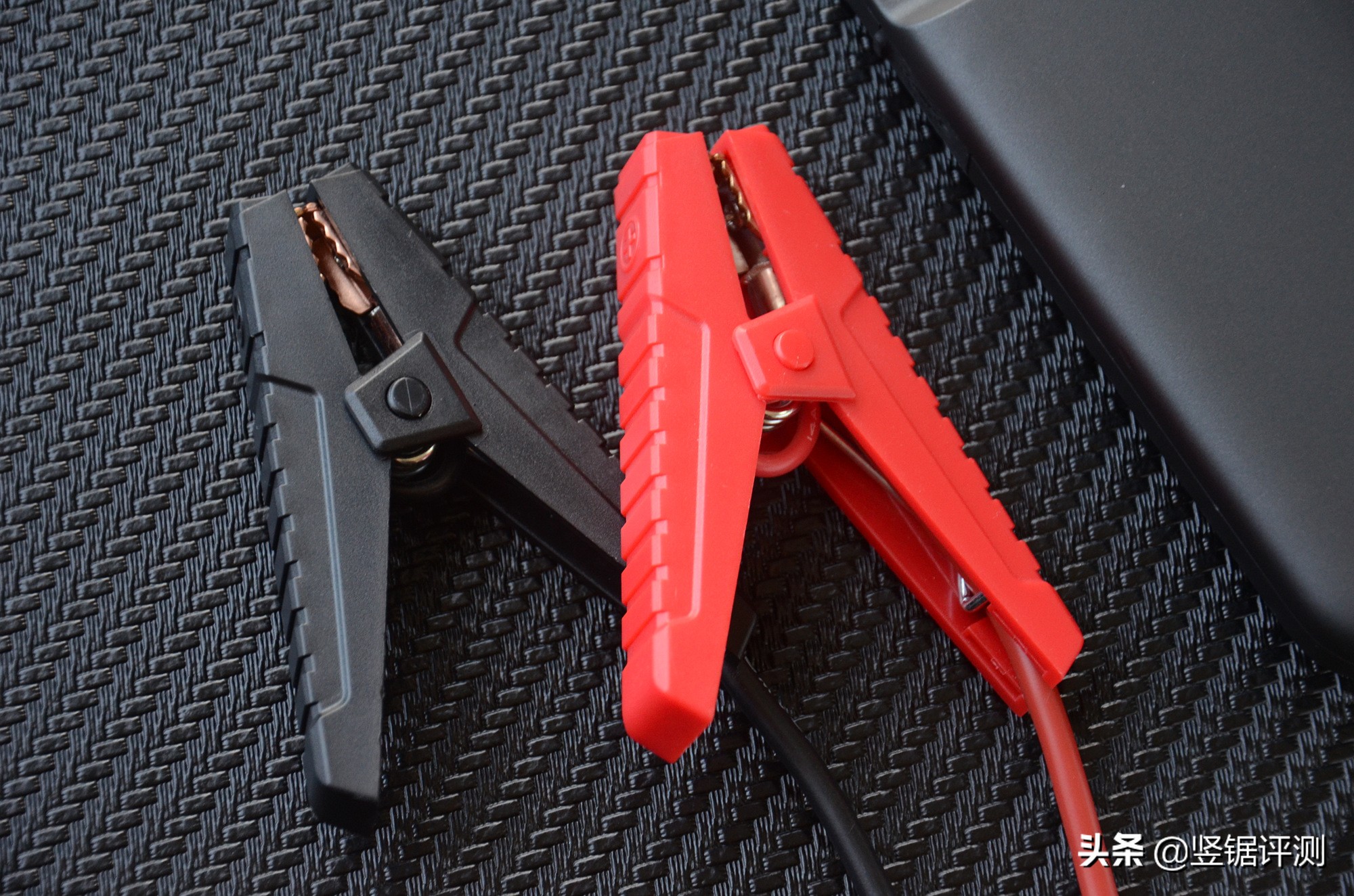 小米70迈汽车启动电源怎么样,小米70迈应急电源如何操作