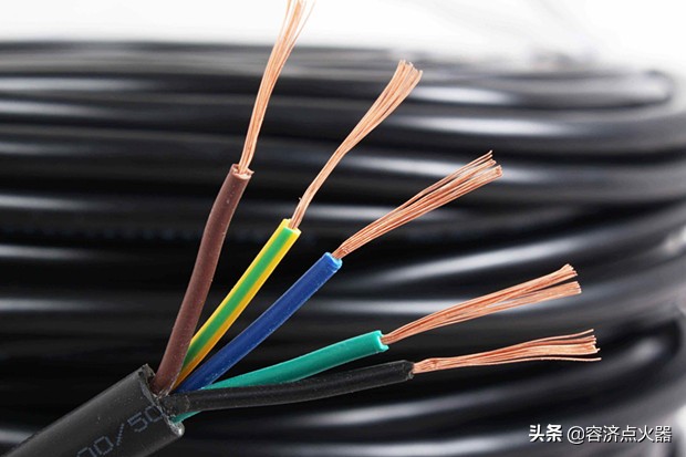 电线弯了,电线可以弯90度吗