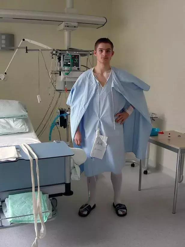 比电影更传奇：抗癌17年，做了22次手术，消灭了上百个肿瘤病灶