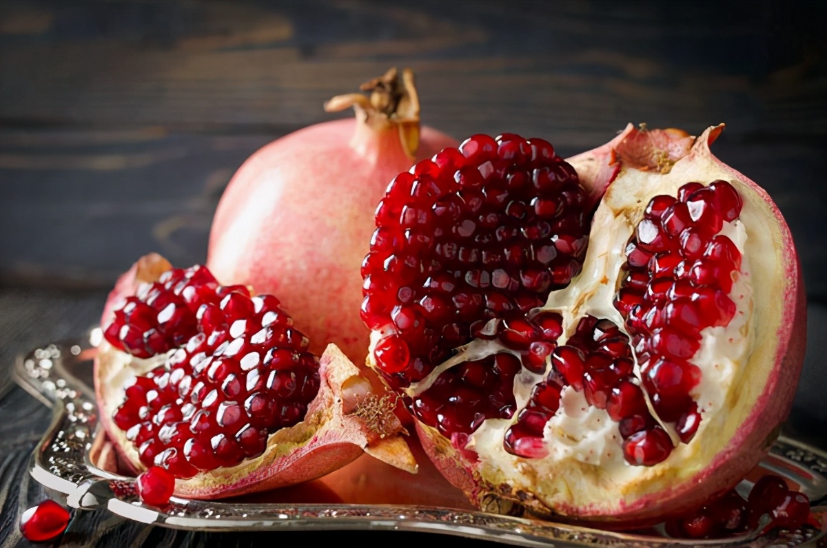 女生吃荔枝会怎样,女子吃了一斤荔枝后恶心头晕