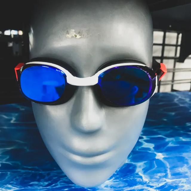带宝宝游泳用什么泳镜,儿童初学游泳需要买泳帽吗