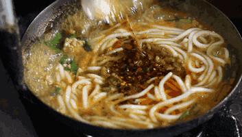 云南米线有一种特殊的味道是什么,云南米线的魅力