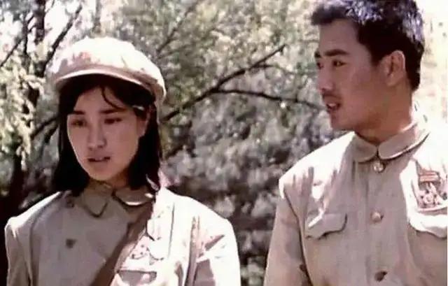 姜文和刘晓庆在一起八年的时光,刘晓庆谈与姜文的感情