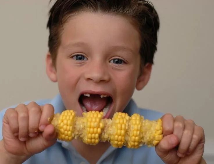 敲掉门牙,敲掉门牙小网红