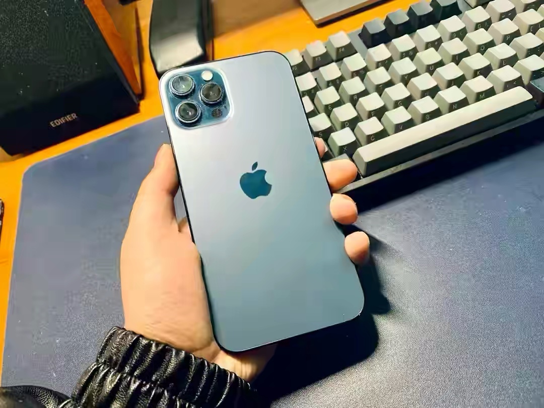 耗电、卡顿、黑屏！升级苹果iOS14.4后，果粉无比后悔