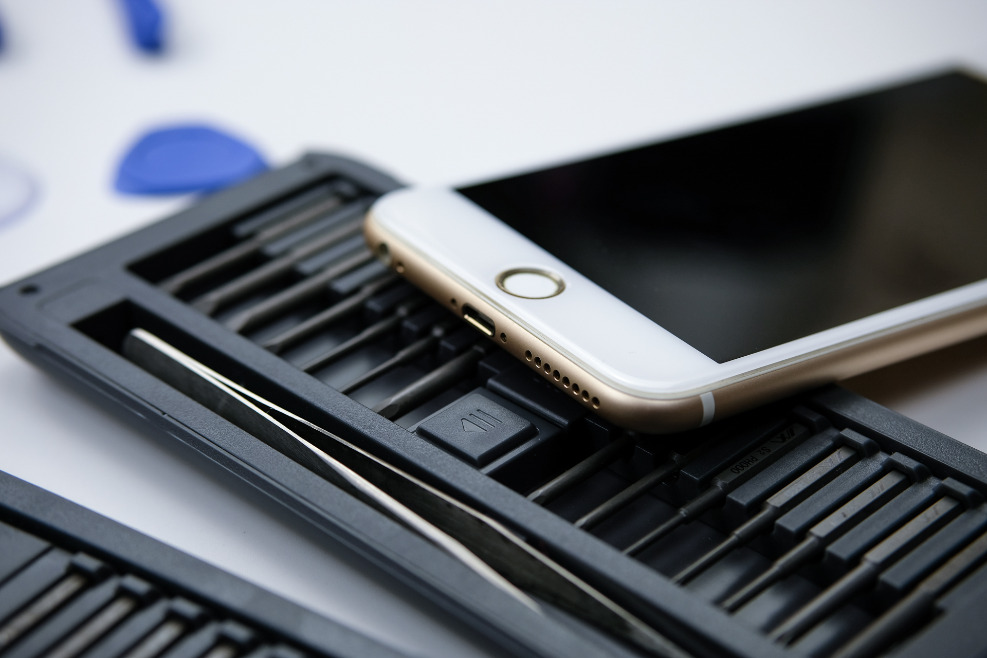 iphone如何更换电池电芯,iphone怎样更换电池才全绿