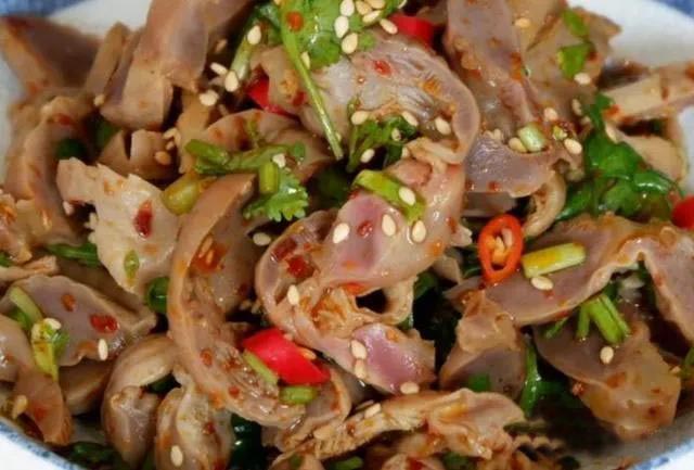 鸡胗怎么拌凉菜做好吃又软烂,大爷做辣炒鸡胗香辣爽脆超级下饭