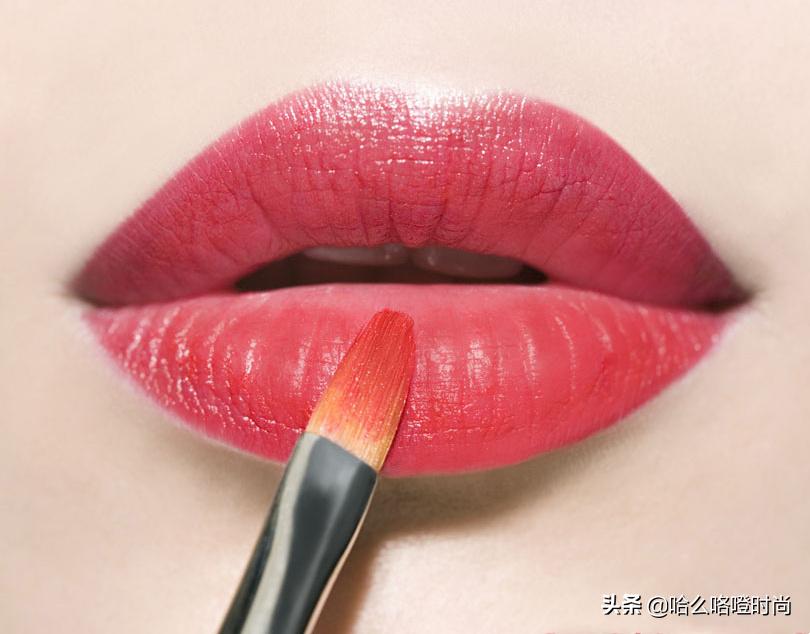 涂口红不掉色的小妙招,涂口红不掉色最简单的正确方法