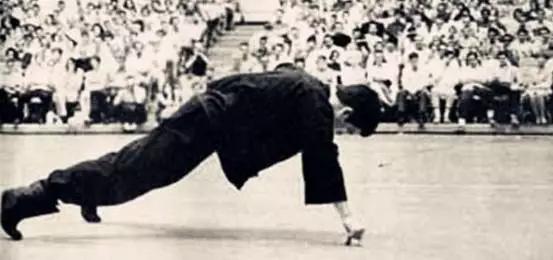 邓丽君梅艳芳之死,邓丽君最惨痛的死因经历