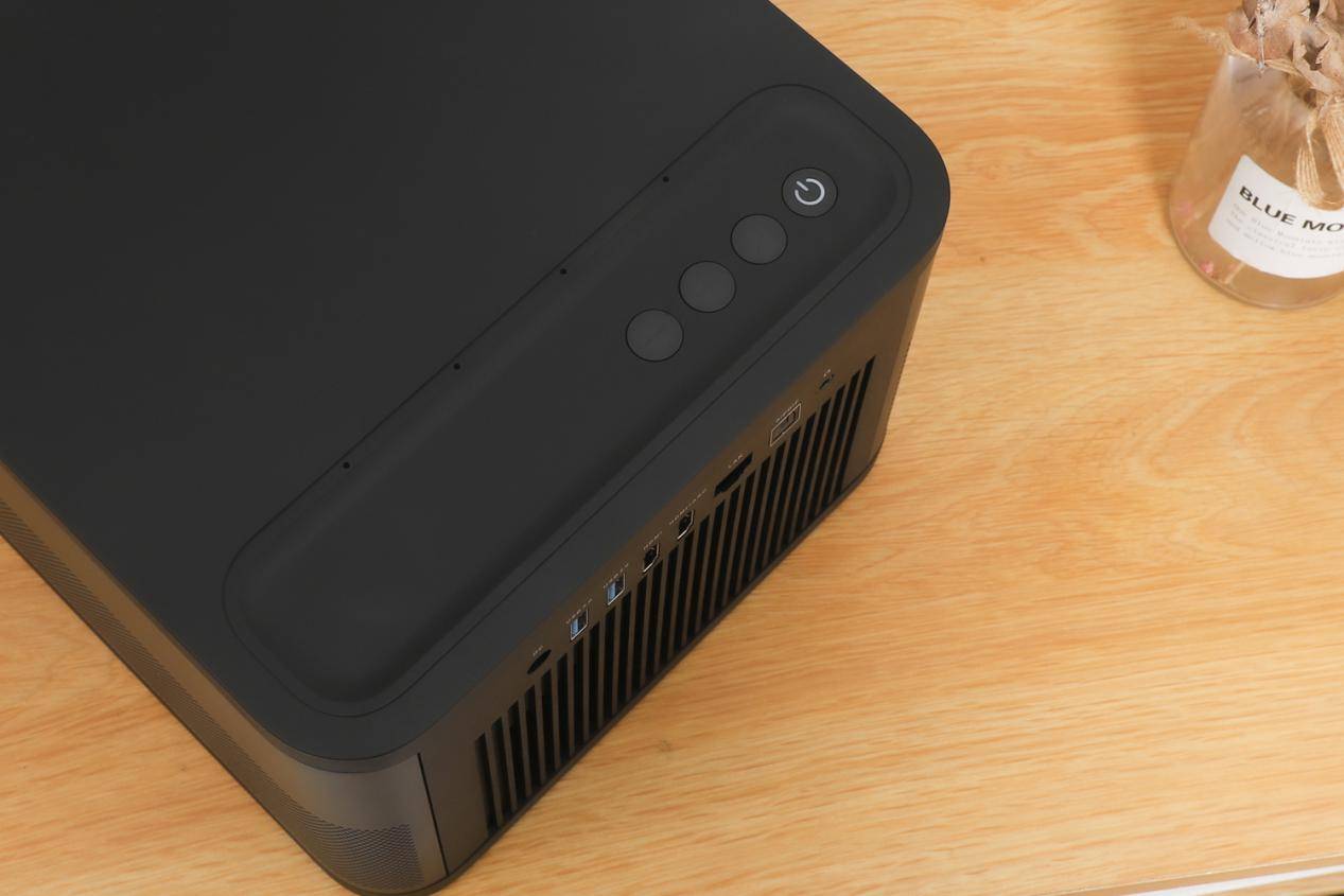 萌新扫盲贴:家用投影仪与商务投影仪的区别在那,别傻傻分不清