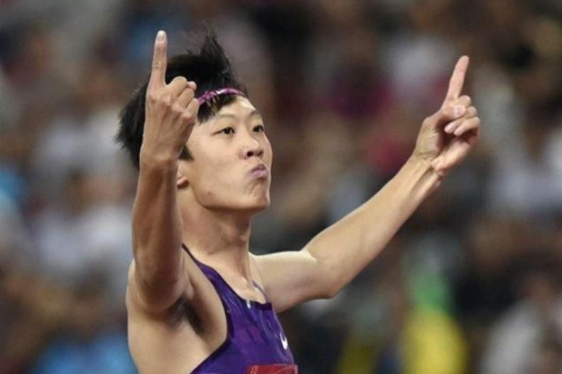 跳高之神张国伟退役视频,昔日跳高第一人张国伟去哪了