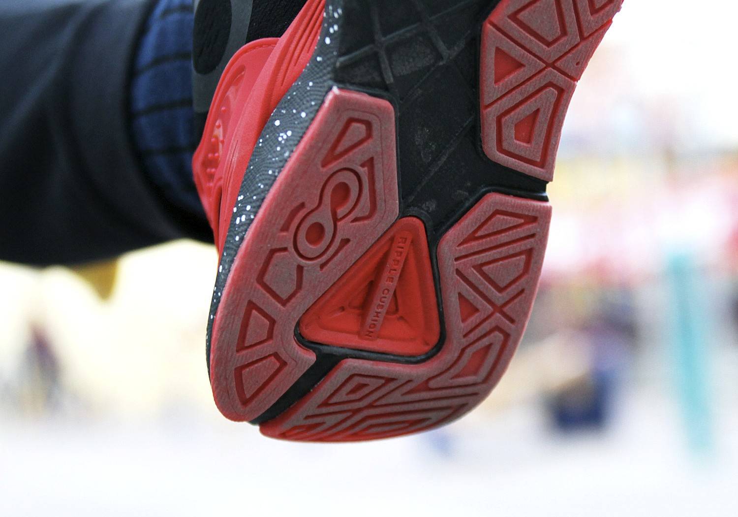 咕咚智能跑鞋21k超轻款适合人群,咕咚智能跑鞋10kst02