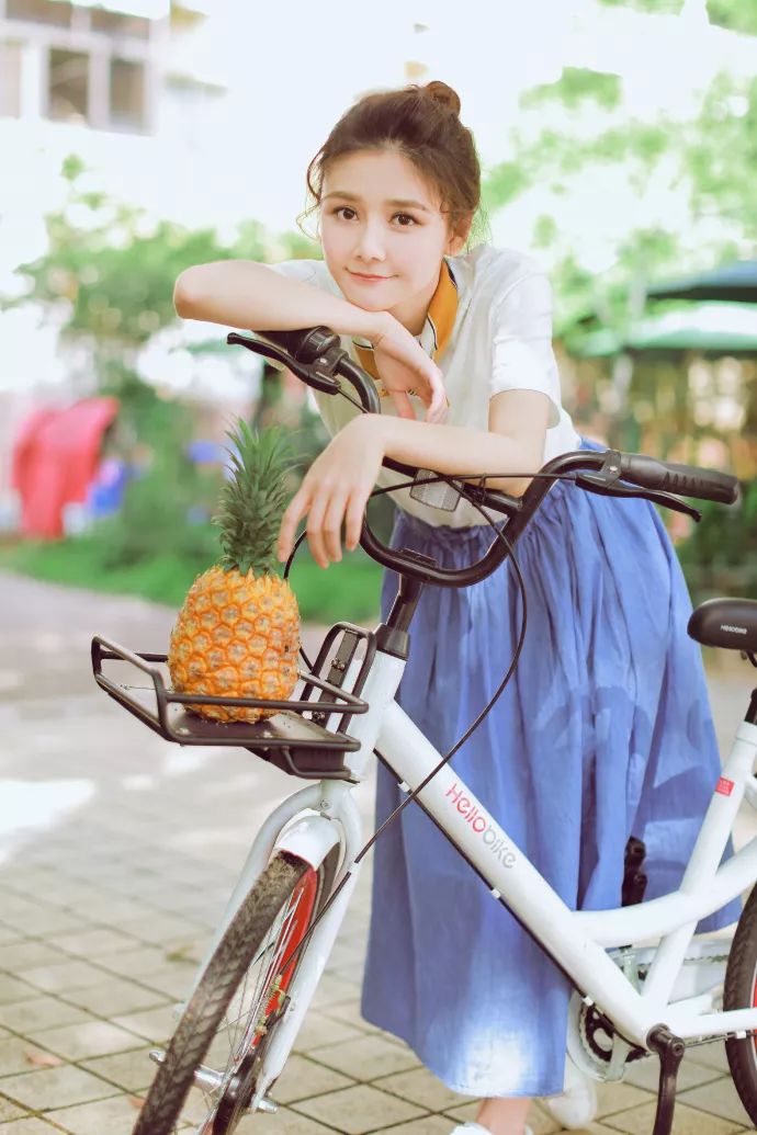 春天如何拍照摆姿势好看,48个拍照pose技巧拍出好看的照片