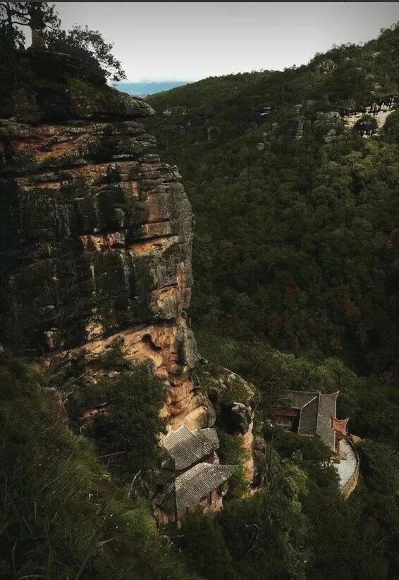 2015年9月9我上了剑川石宝山金顶寺