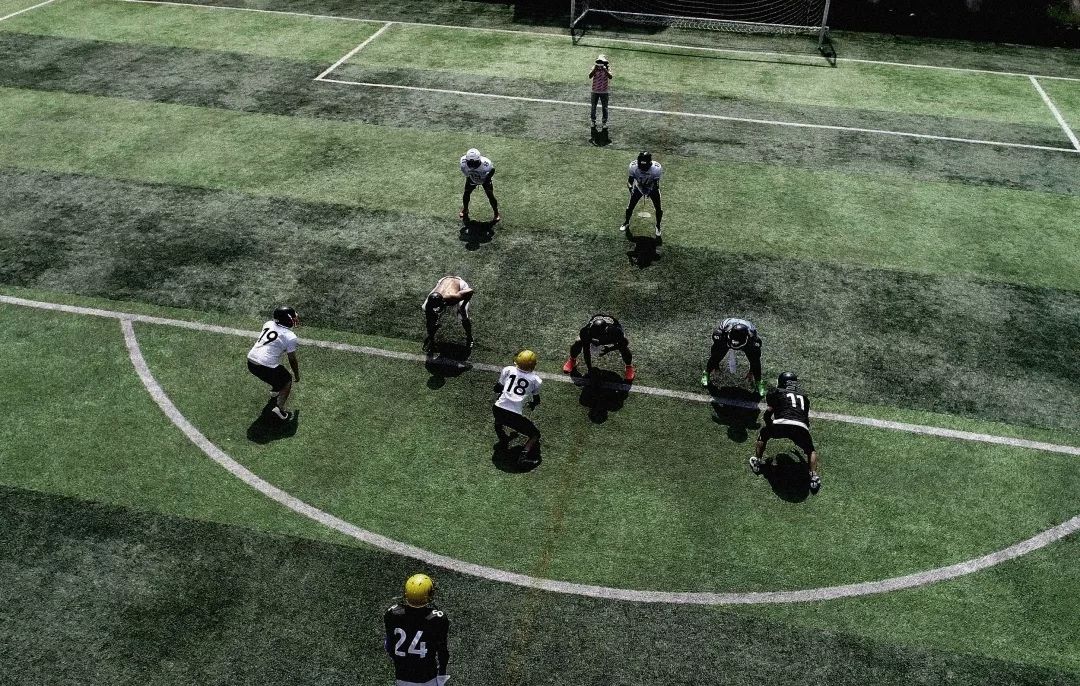 nfl美式橄榄球魅力,nfl长得帅的四分卫