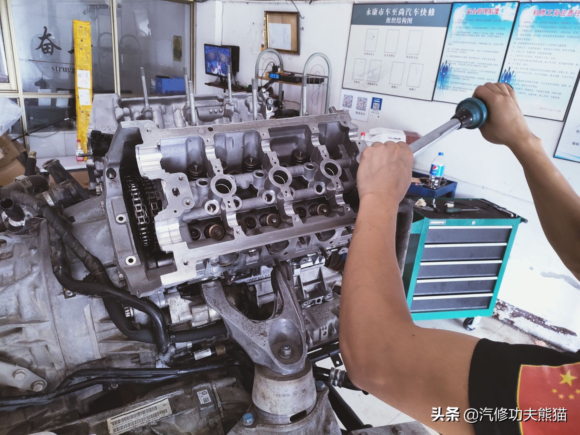 新款大众途锐烧机油吗,百万豪车为什么还烧机油