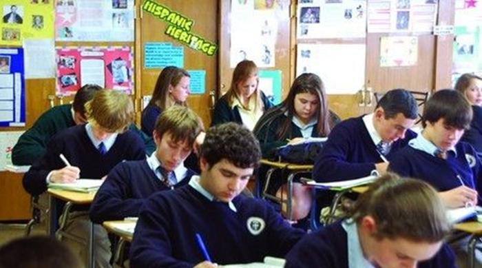 《优秀的绵羊》：精英教育桎梏进步，博雅教育才是大学的真正使命