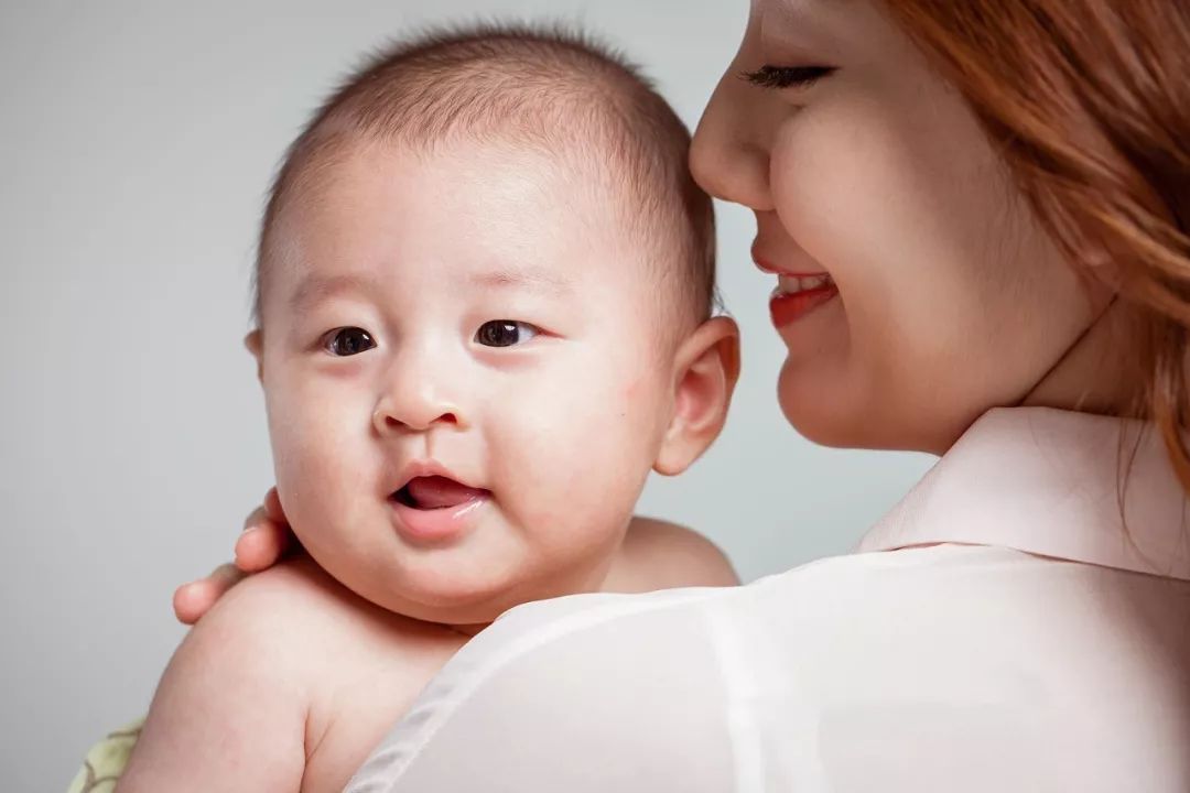 母乳喂养怎么避免堵奶,母乳喂养怎么样缓解乳房胀痛