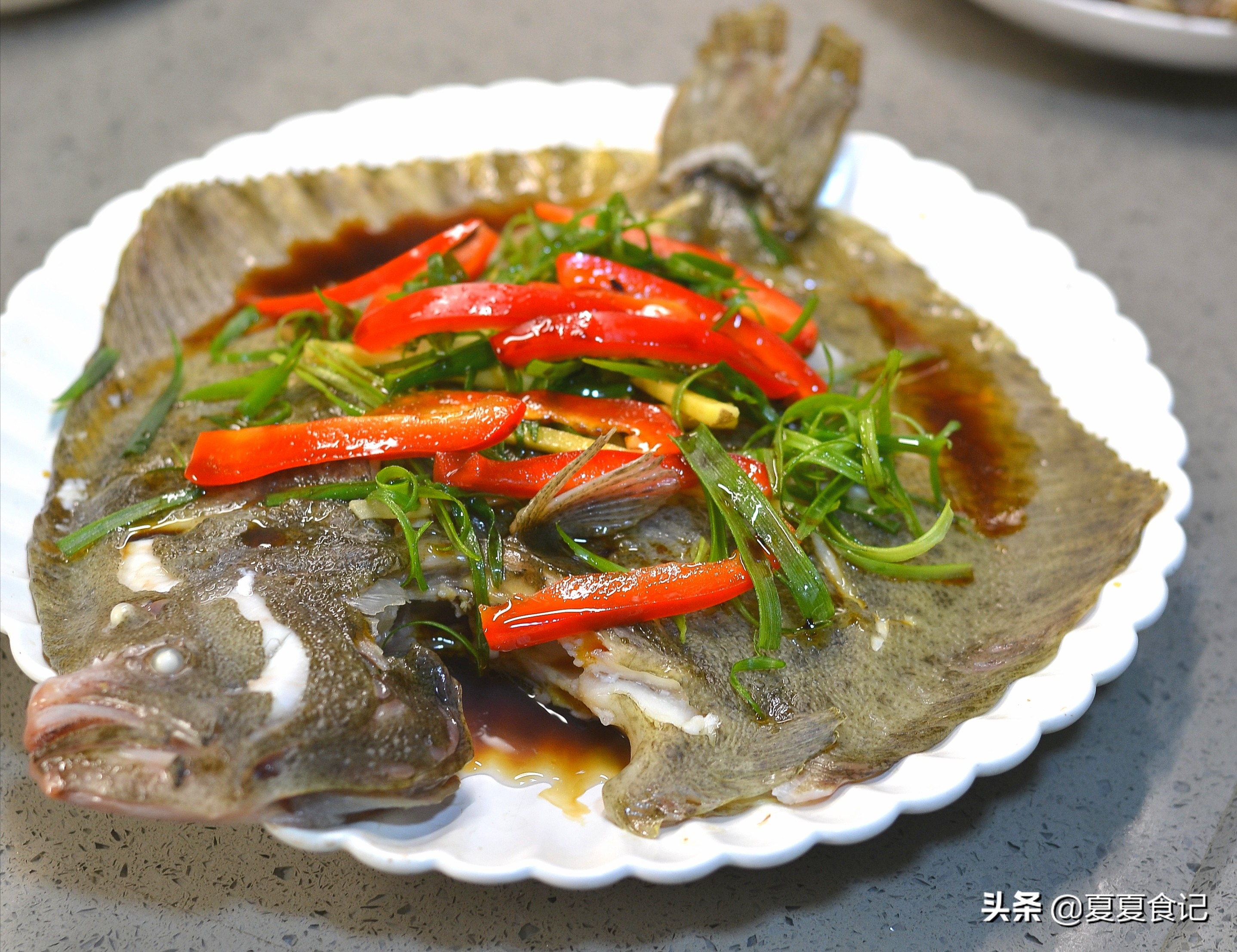 粤式清蒸多宝鱼,上海口味清蒸多宝鱼