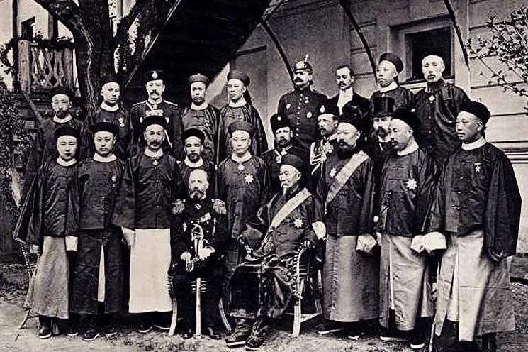 旅大租借交涉中李鸿章、张荫桓的“受贿”问题