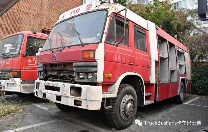 卢森宝亚at3车头上是什么,at3主战消防车多少钱一辆