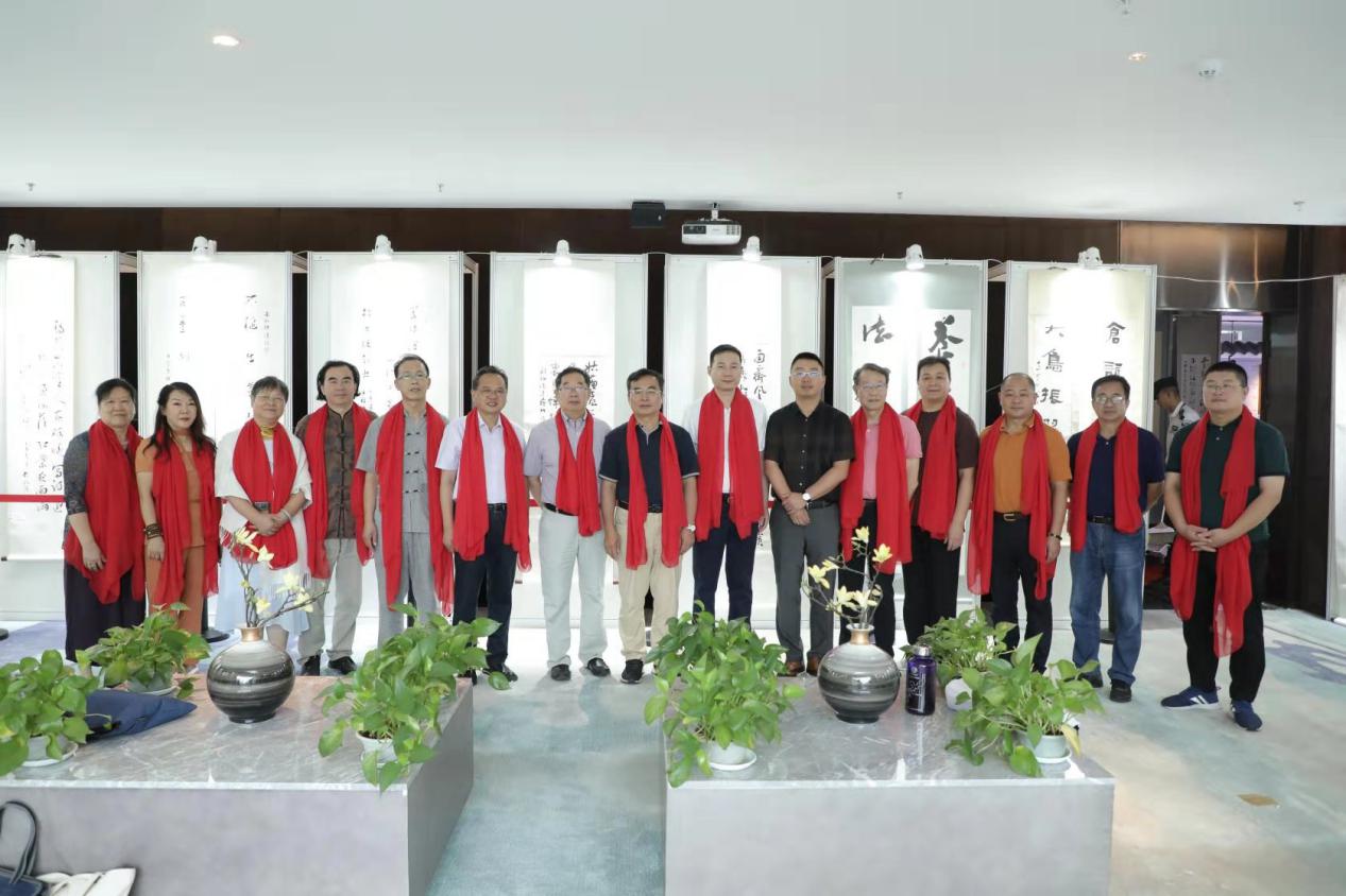 挥墨染桃源，丹青润风骨