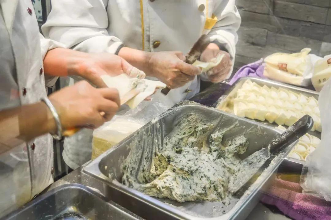 国内专坑游客的8条美食街,国内专坑游客的10条美食街