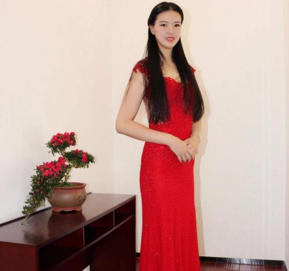 女排张常宁冠军体育精神精彩瞬间,女排张常宁全家福父亲节