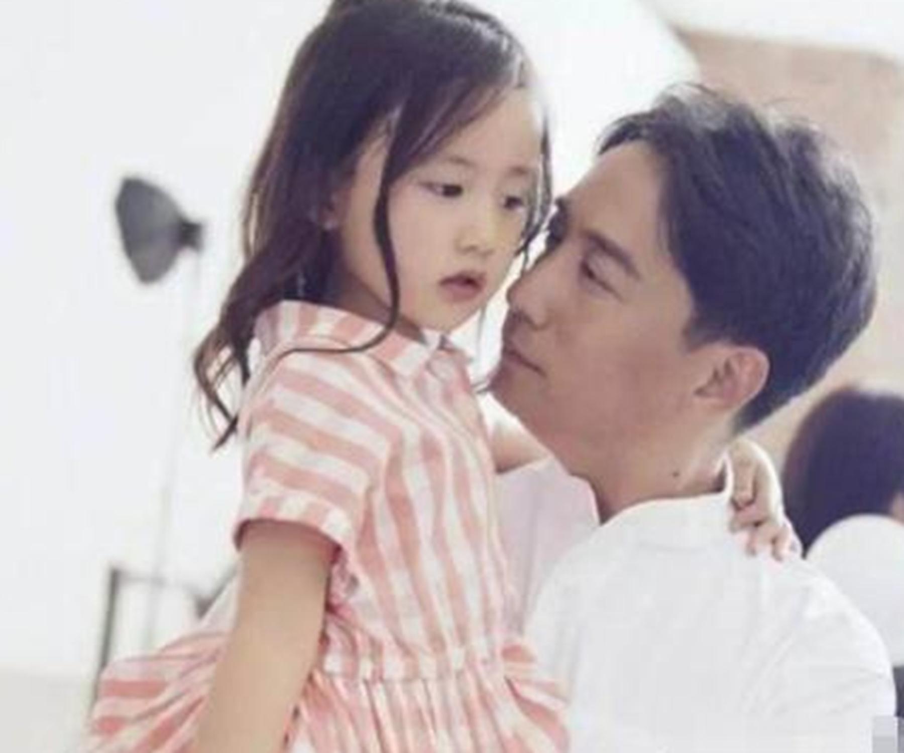 黄磊进医院后续,黄磊二女儿去医院