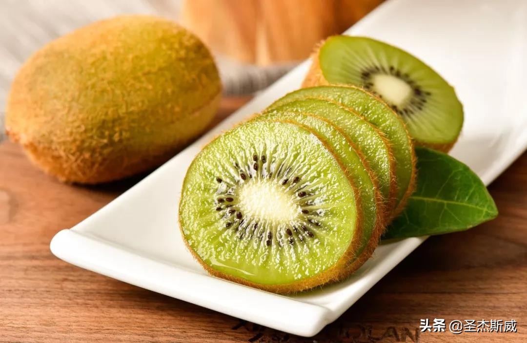 蓝莓猕猴桃鲜酿酵素,霜降前的酵素翠香猕猴桃